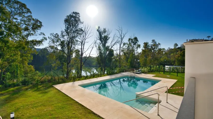 3 bedrooms apartment for sale , Nueva Andalucia, Spain No. 89 № 5