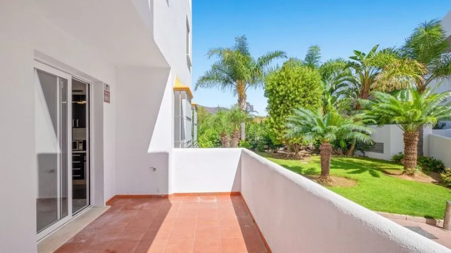 2 bedrooms apartment for sale , Estepona, Spain No. 416 № 23