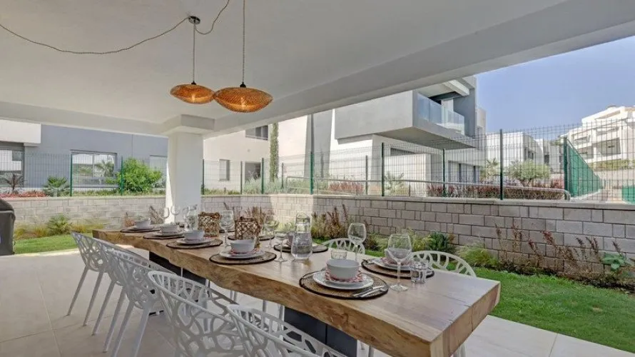 2 bedrooms apartment for sale , Estepona, Spain No. 416 № 2