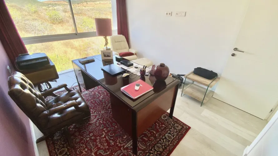 3 bedrooms apartment for sale , Estepona, Spain No. 423 № 3