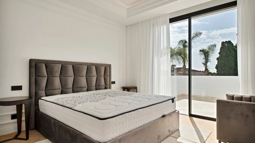 6 bedrooms villa for sale , Marbella, Spain No. 317 № 20