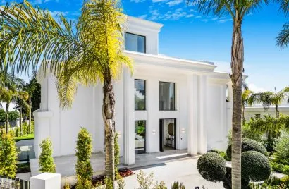 6 bedrooms villa for sale , Marbella, Spain No. 410