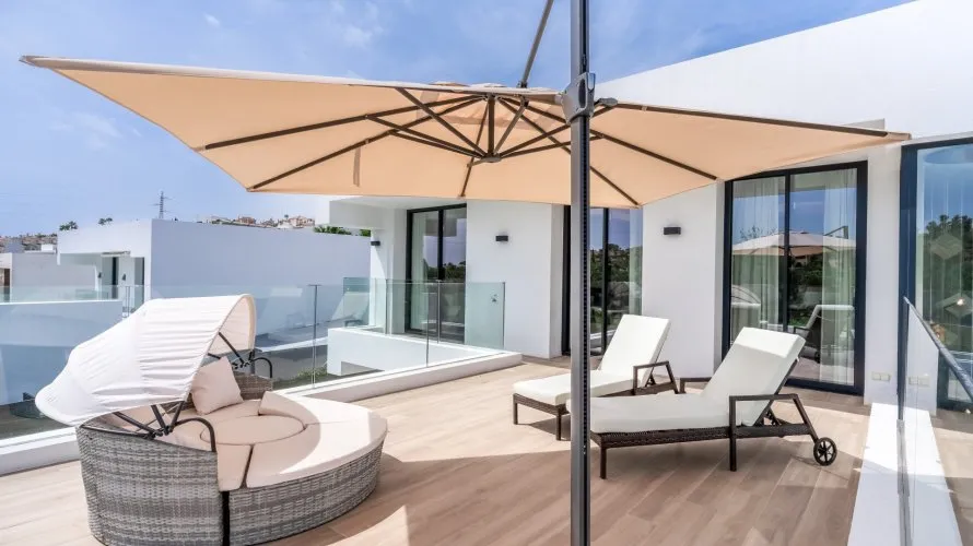 5 bedrooms house for sale , Cancelada, Spain No. 400 № 12