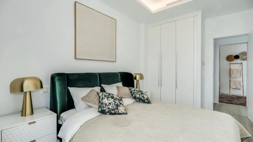 5 bedrooms house for sale , Cancelada, Spain No. 400 № 8