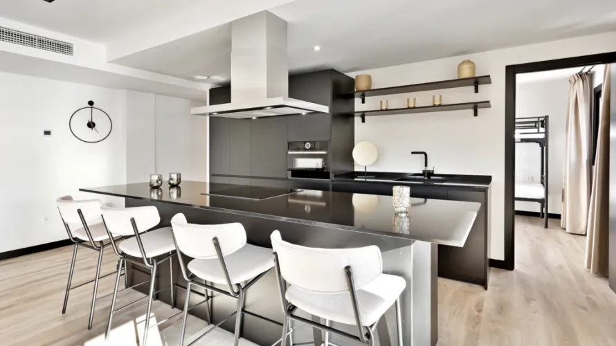 4 bedrooms apartment for sale , Mijas Costa, Spain No. 361 № 7