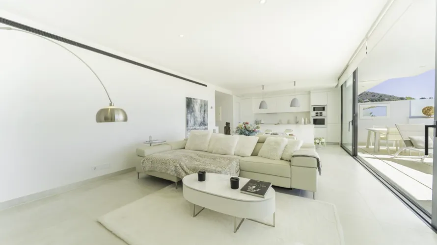 2 bedrooms penthouse for sale , Fuengirola, Spain No. 397 № 16