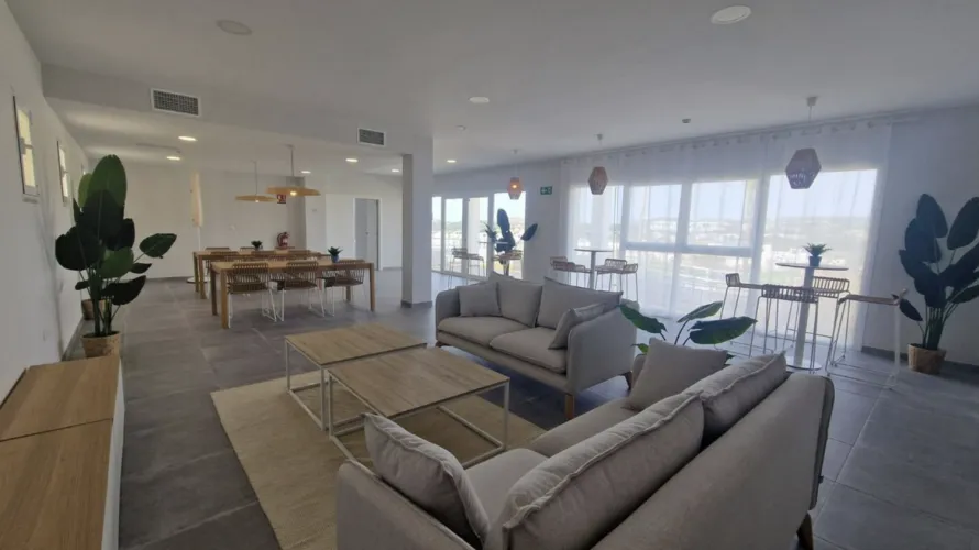 2 bedrooms apartment for sale , Estepona, Spain No. 422 № 4