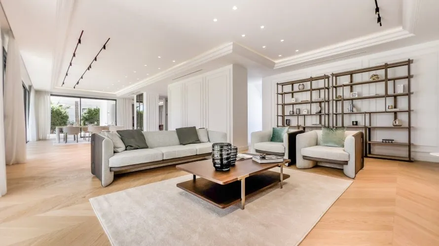 6 bedrooms villa for sale , Marbella, Spain No. 410 № 9