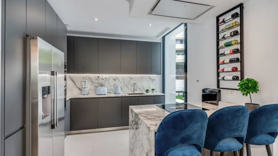 5 bedrooms house for sale , Cancelada, Spain No. 400 № 24