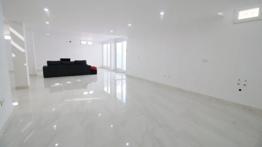 4 bedrooms apartment for sale, La Torre, Spain No. 719 № 8
