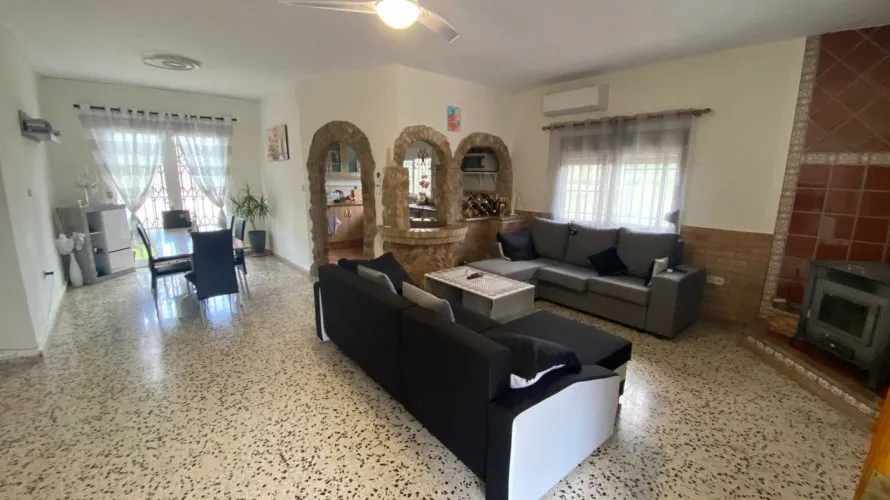 3 bedrooms house for sale , Algimia d'Alfara, Spain No. 685 № 13