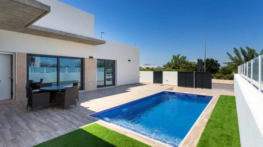3 bedrooms villa for sale, Daya Nueva, Spain No. 666 № 4