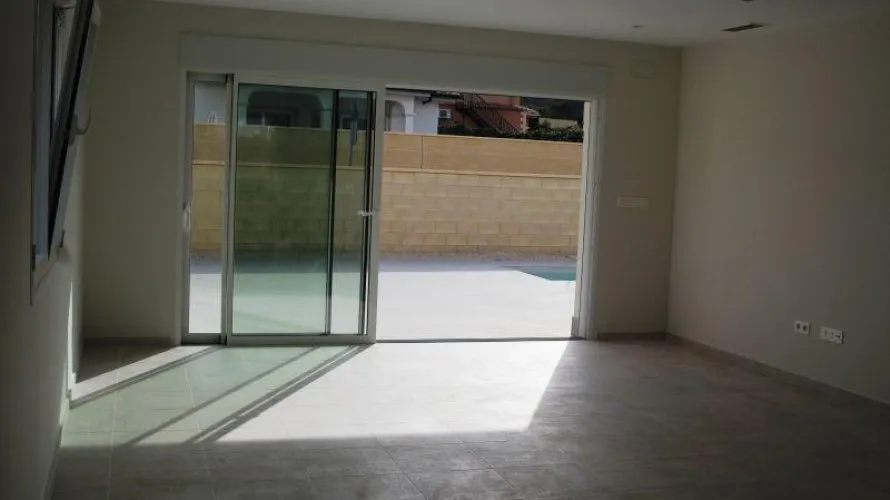 3 bedrooms villa for sale, La Romana, Spain No. 667 № 2