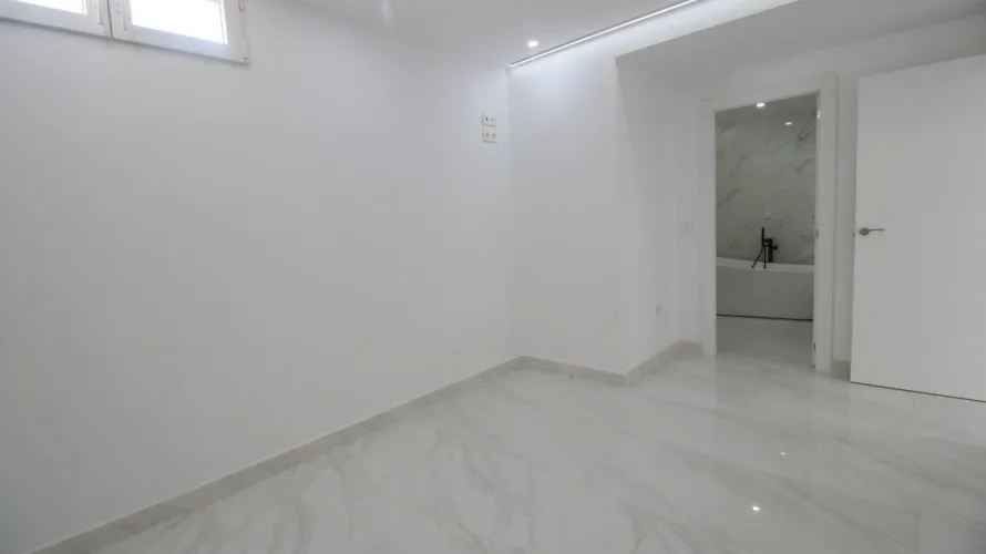 4 bedrooms apartment for sale, La Torre, Spain No. 719 № 6