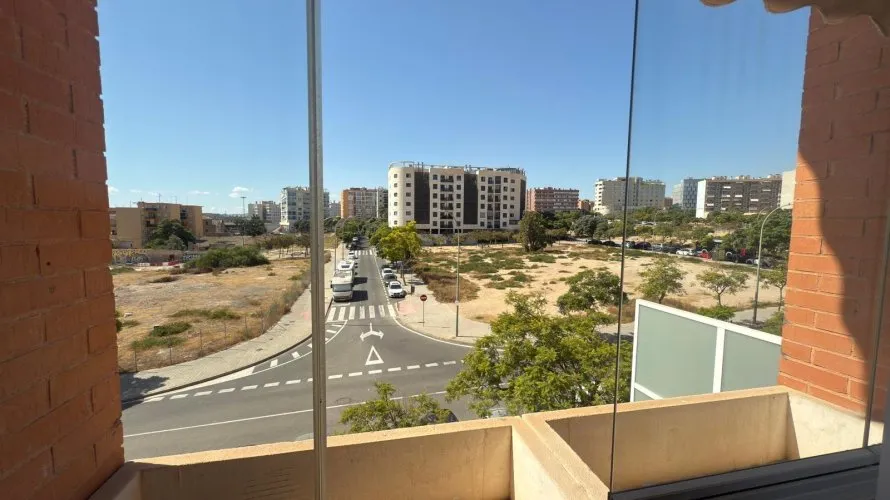 3 bedrooms apartment for sale , Alicante, Spain No. 570 № 2
