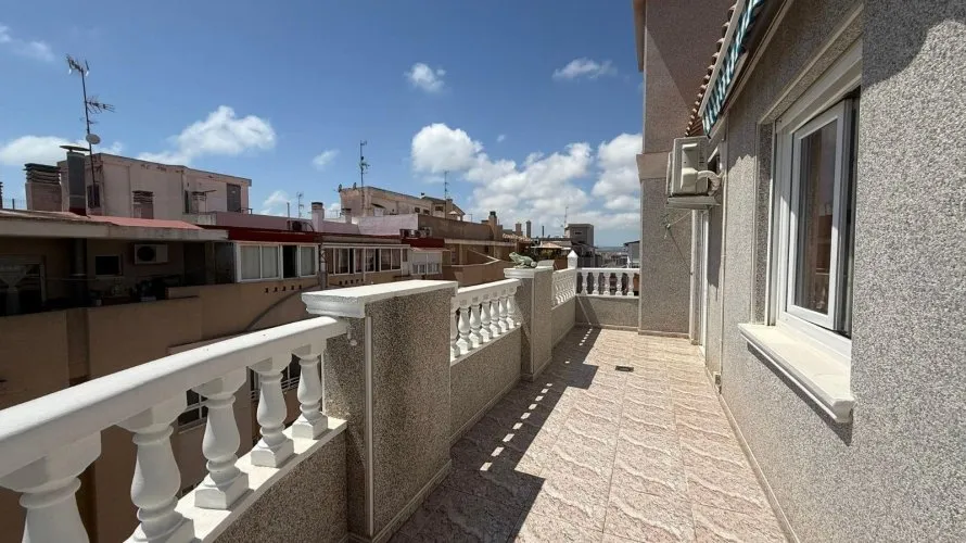 2 bedrooms penthouse for sale , Torrevieja, Spain No. 1351 № 1