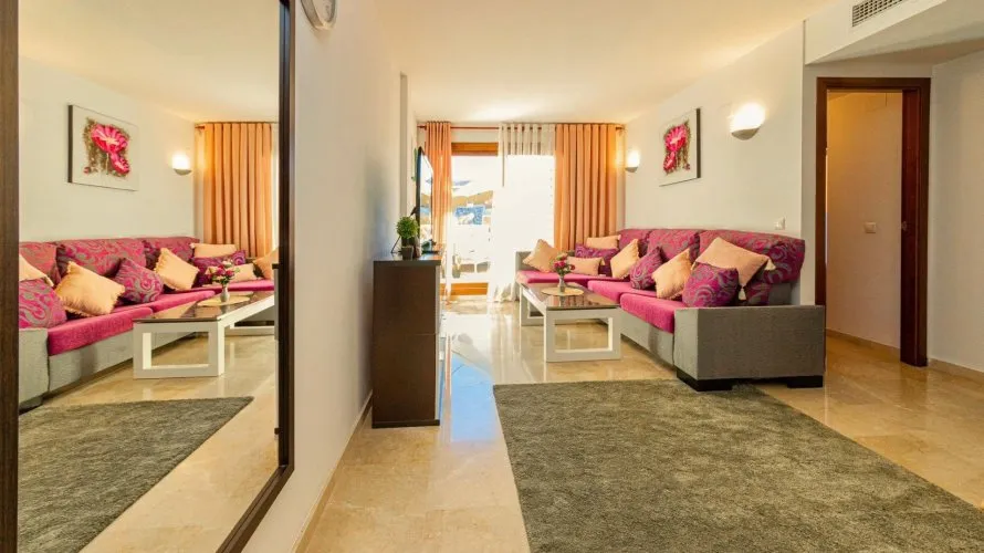 2 bedrooms apartment for sale, Torrevieja, Spain No. 939 № 11