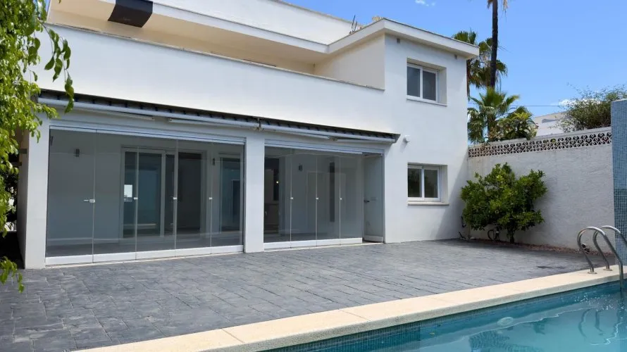 4 bedrooms house for sale, Albir, Spain No. 1369 № 15
