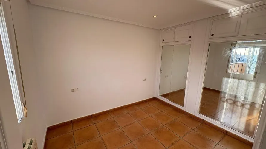 3 bedrooms house for sale , La Florida, Spain No. 622 № 12