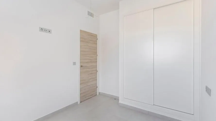 3 bedrooms villa for sale, La Florida, Spain No. 1336 № 7