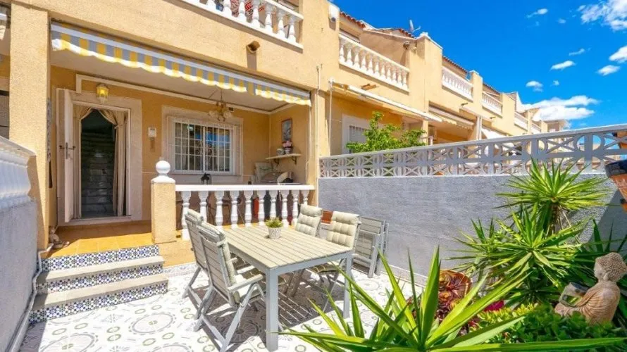 2 bedrooms house for sale , Torrevieja, Spain No. 1358 № 1