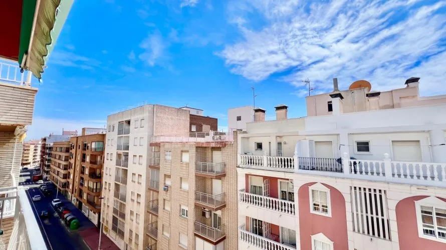 3 bedrooms penthouse for sale , Torrevieja, Spain No. 586 № 15