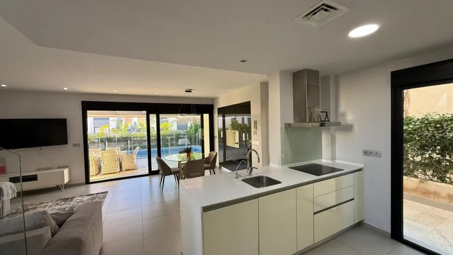 3 bedrooms villa for sale, Ciudad Quesada, Spain No. 1190 № 7