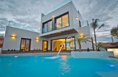 157m² villa for sale , La Zenia, Spain No. 641