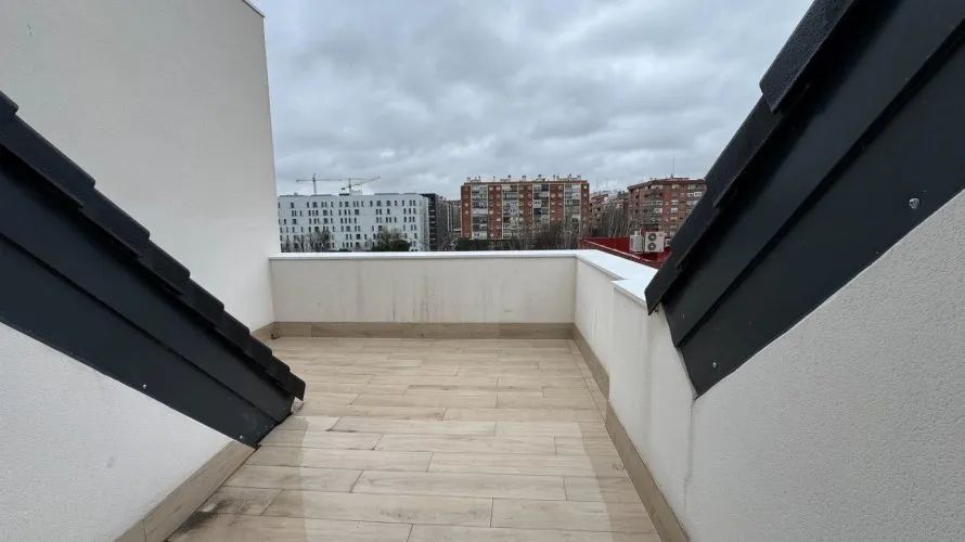2 bedrooms penthouse for sale, Madrid, Spain No. 1066 № 6