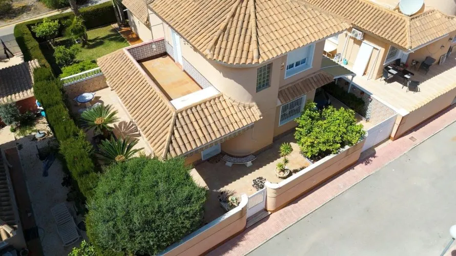 3 bedrooms villa for sale , Torrevieja, Spain No. 610 № 9