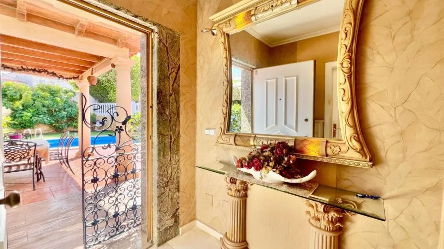 3 bedrooms villa for sale , Torrevieja, Spain No. 564 № 2