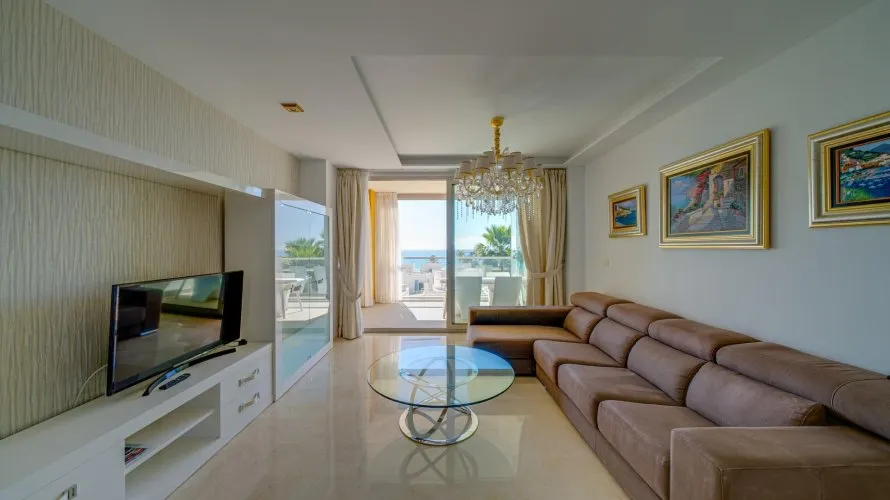 2 bedrooms apartment for sale, Villajoyosa, Spain No. 810 № 5