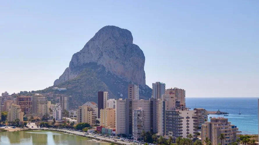 3 bedrooms apartment for sale , Calpe, Spain No. 580 № 2