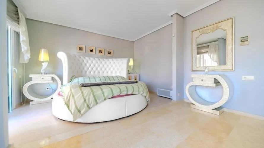 5 bedrooms villa for sale, Torrevieja, Spain No. 1098 № 13