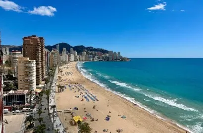 3 bedrooms apartment for sale , Benidorm, Spain No. 1071