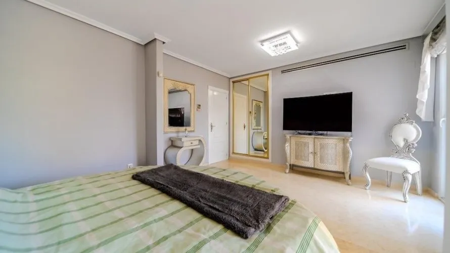 5 bedrooms villa for sale, Torrevieja, Spain No. 1098 № 11