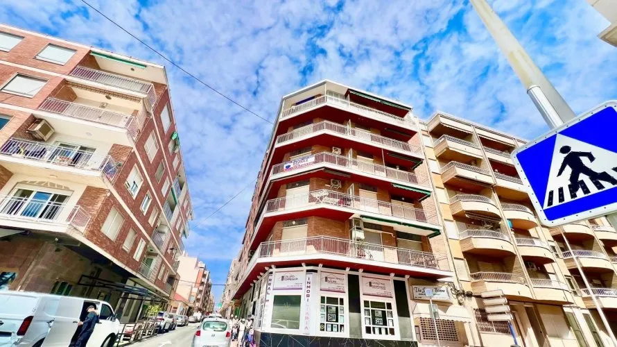 3 bedrooms penthouse for sale , Torrevieja, Spain No. 586 № 27