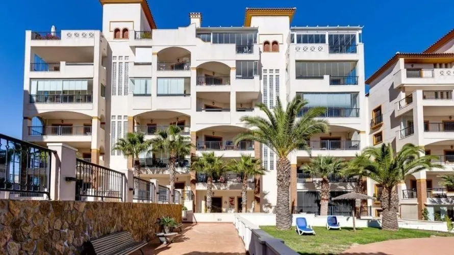 3 bedrooms apartment for sale, Guardamar del Segura, Spain No. 1017 № 13