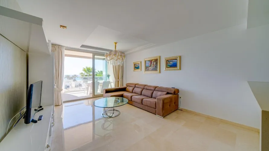 2 bedrooms apartment for sale, Villajoyosa, Spain No. 810 № 4