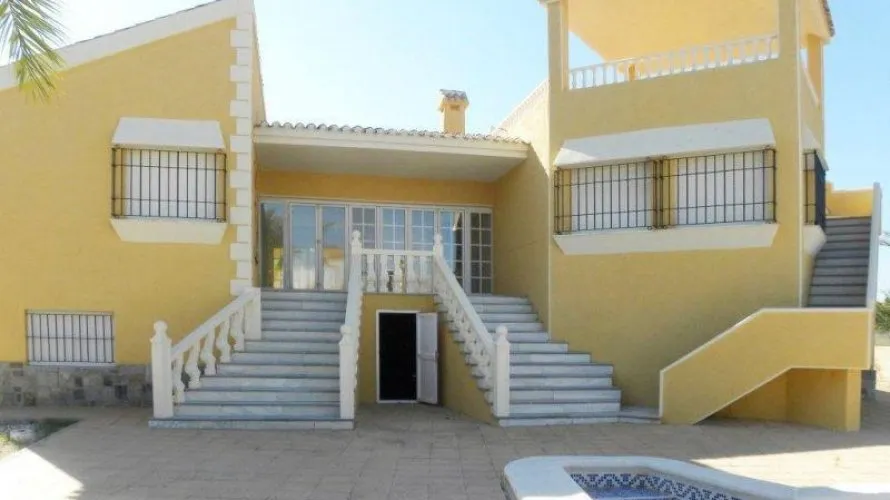 3 bedrooms villa for sale , La Manga del Mar Menor, Spain No. 659 № 13