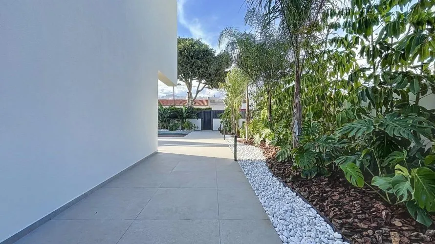 3 bedrooms villa for sale, Albir, Spain No. 1133 № 2