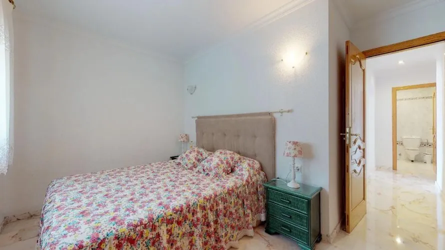 7 bedrooms villa for sale, Maryvilla, Spain No. 795 № 22