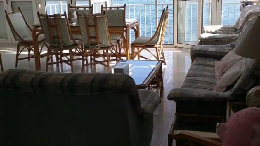 4 bedrooms apartment for sale, Torrevieja, Spain No. 562 № 13