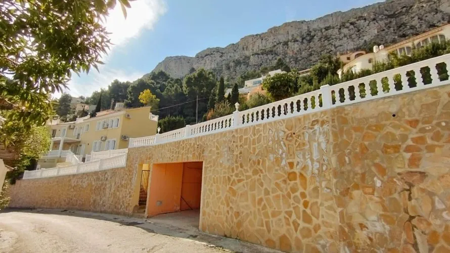 8 bedrooms villa for sale , Maryvilla, Spain No. 806 № 9