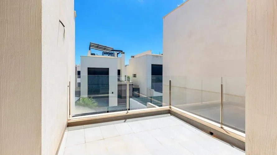3 bedrooms villa for sale, La Florida, Spain No. 1336 № 26