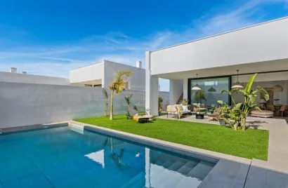 3 bedrooms villa for sale , Mar De Cristal, Spain No. 935