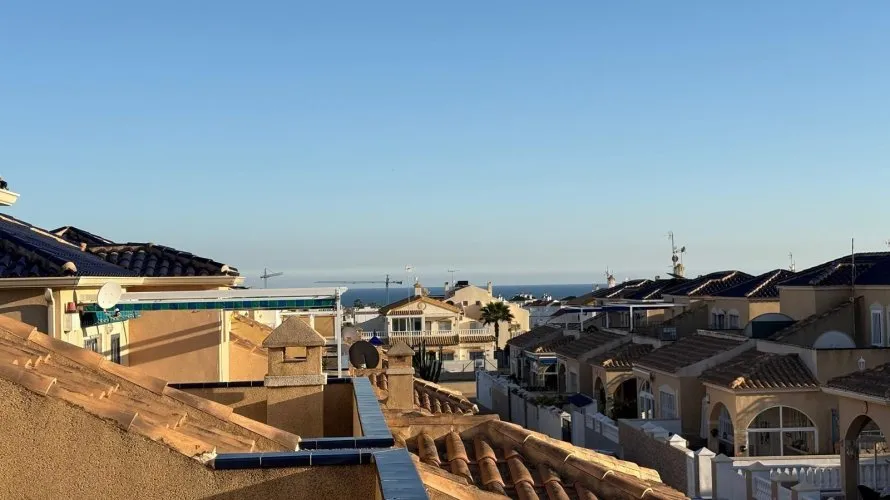 3 bedrooms house for sale , La Florida, Spain No. 622 № 10
