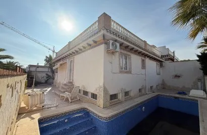 3 bedrooms house for sale, Torrevieja, Spain No. 1288