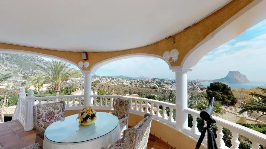 7 bedrooms villa for sale, Maryvilla, Spain No. 795