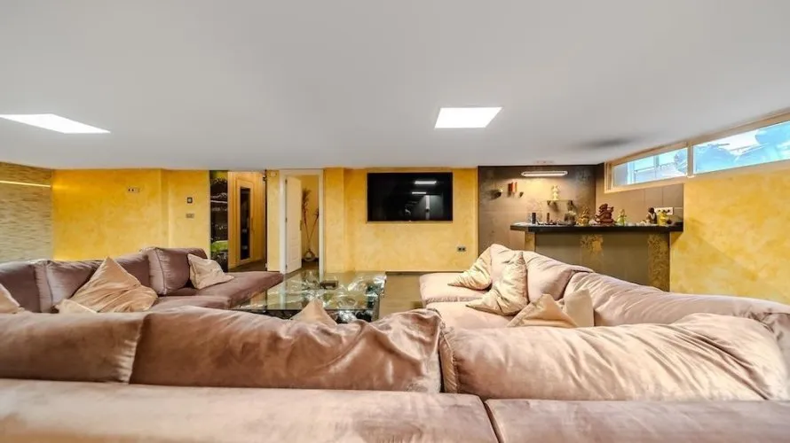 5 bedrooms villa for sale, Torrevieja, Spain No. 1098 № 20